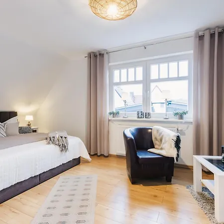 מלון Haus Silbermoewe *